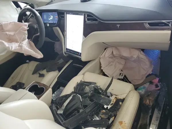 5YJXCBE26JF087675 2018 TESLA MODEL X - Image 8