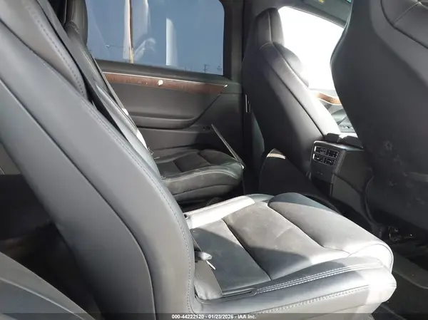 5YJXCBE26JF090821 2018 TESLA MODEL X - Image 8