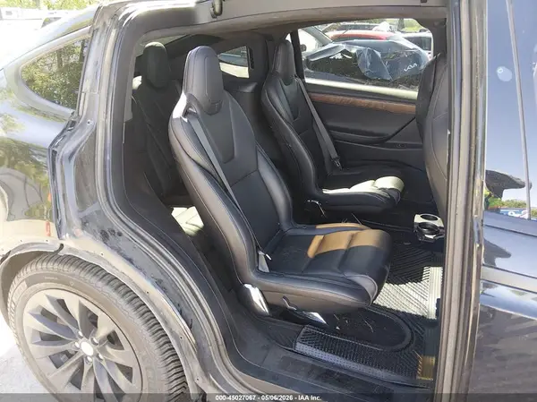 5YJXCBE26JF112171 2018 TESLA MODEL X - Image 8