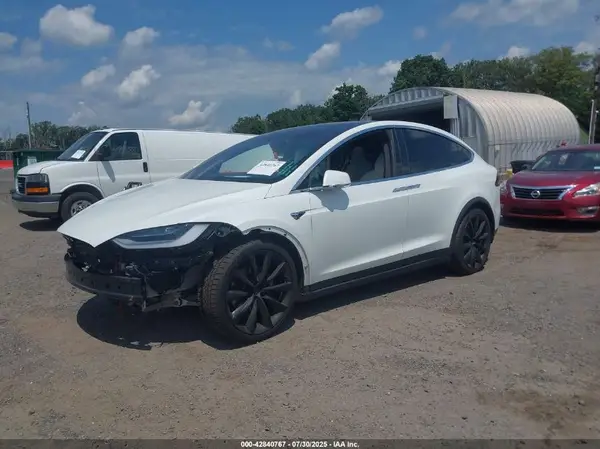 5YJXCBE26JF112770 2018 TESLA MODEL X - Image 2