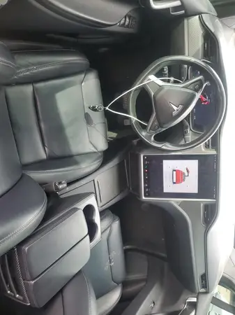 5YJXCBE26JF120321 2018 TESLA MODEL X - Image 8