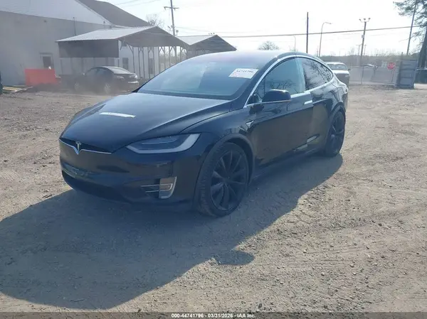 5YJXCBE26JF129469 2018 TESLA MODEL X - Image 2