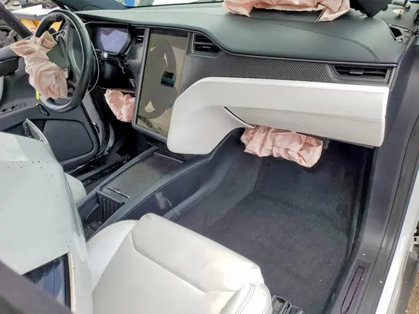 5YJXCBE26JF137362 2018 TESLA MODEL X - Image 8