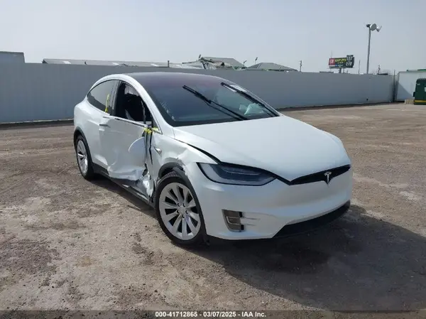 5YJXCBE26JF140049 2018 TESLA MODEL X - Image 1
