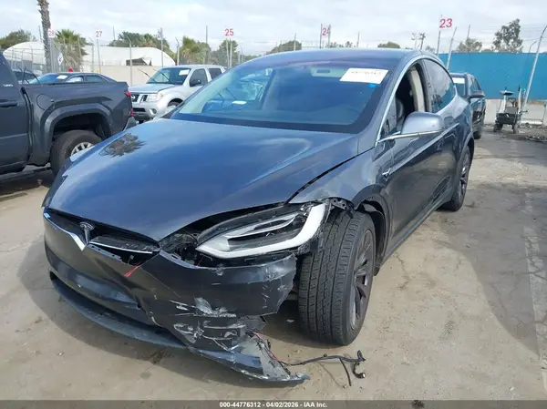 5YJXCBE26JF140293 2018 TESLA MODEL X - Image 2
