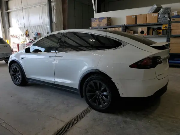5YJXCBE26KF152946 2019 TESLA MODEL X - Image 2
