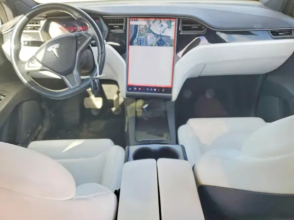 5YJXCBE26KF152980 2019 TESLA MODEL X - Image 8