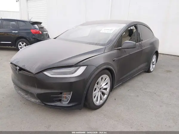 5YJXCBE26KF162425 2019 TESLA MODEL X - Image 2