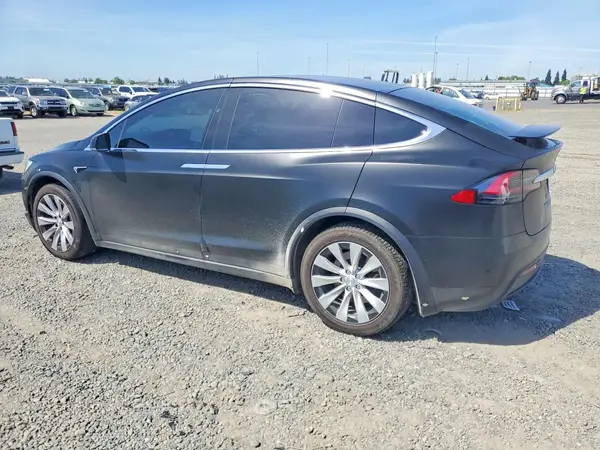 5YJXCBE26LF236251 2020 TESLA MODEL X - Image 2