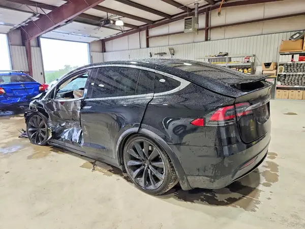 5YJXCBE26LF261148 2020 TESLA MODEL X - Image 2