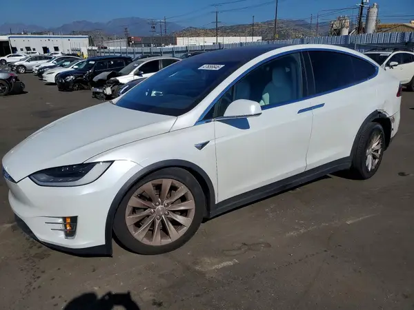 5YJXCBE26LF272182 2020 TESLA MODEL X - Image 1