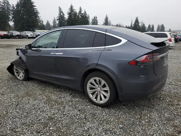 5YJXCBE26LF304435 2020 TESLA MODEL X - Image 2