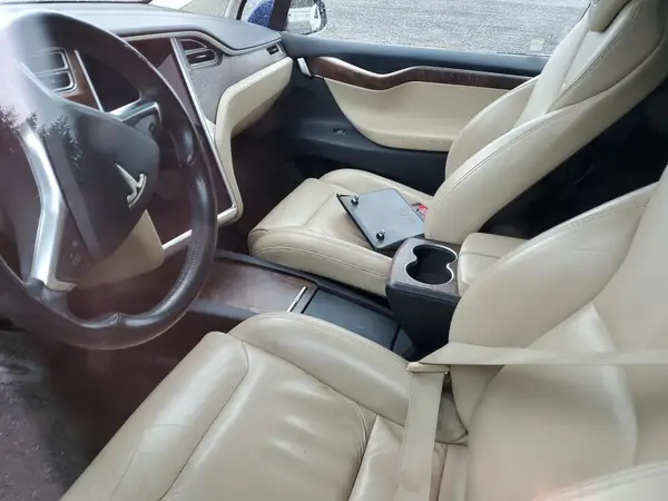 5YJXCBE27GF016672 2016 TESLA MODEL X - Image 8