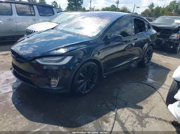 5YJXCBE27GF016719 2016 TESLA MODEL X - Image 2