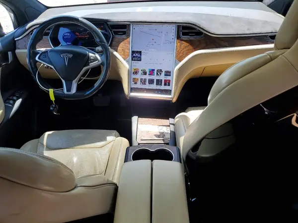 5YJXCBE27HF034851 2017 TESLA MODEL X - Image 8