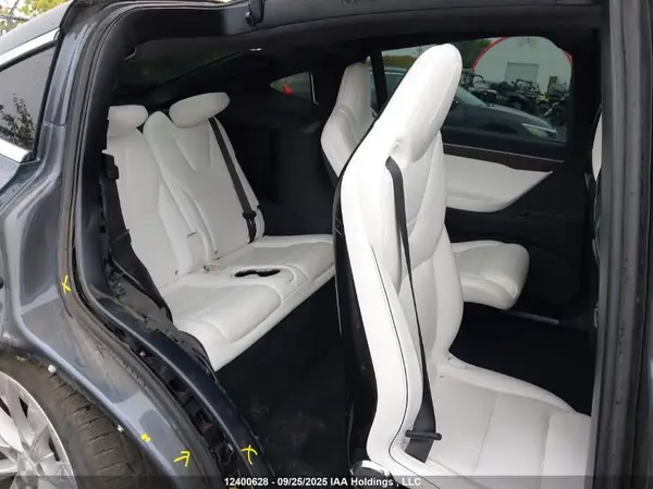 5YJXCBE27HF035269 2017 TESLA MODEL X - Image 8