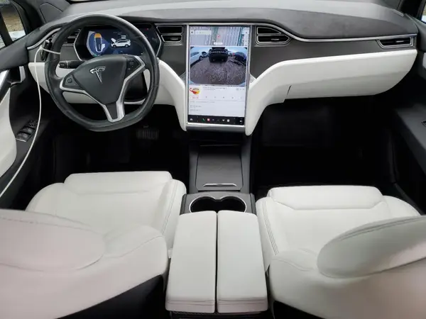 5YJXCBE27HF049382 2017 TESLA MODEL X - Image 8