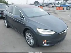 5YJXCBE27HF050421 2017 TESLA MODEL X