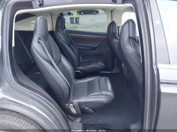 5YJXCBE27HF050421 2017 TESLA MODEL X - Image 8