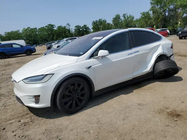 5YJXCBE27HF055831 2017 TESLA MODEL X - Image 1