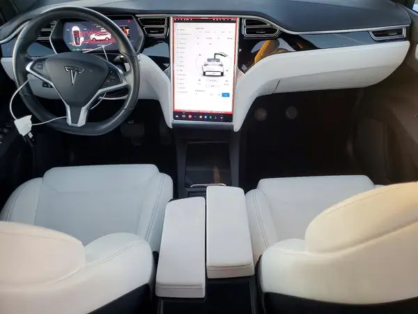 5YJXCBE27HF065100 2017 TESLA MODEL X - Image 8