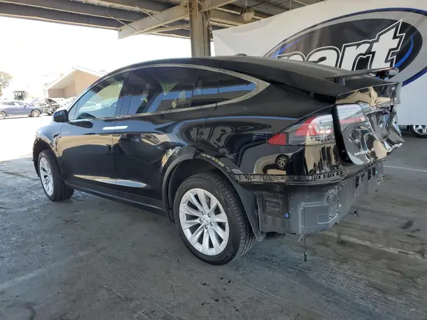 5YJXCBE27HF068854 2017 TESLA MODEL X - Image 2