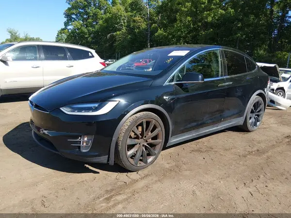 5YJXCBE27HF070121 2017 TESLA MODEL X - Image 2