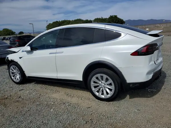 5YJXCBE27HF070152 2017 TESLA MODEL X - Image 2