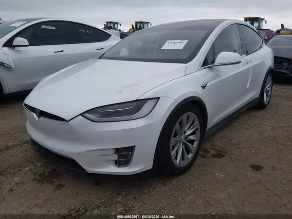 5YJXCBE27HF071169 2017 TESLA MODEL X - Image 2