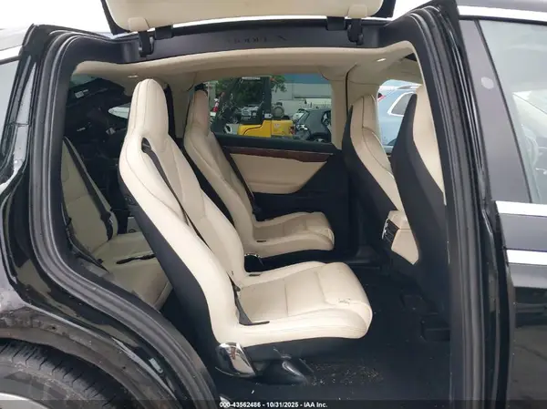 5YJXCBE27HF079059 2017 TESLA MODEL X - Image 8