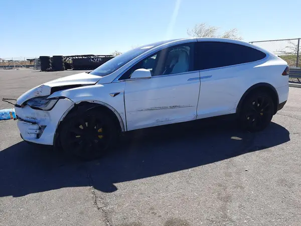 5YJXCBE27JF089242 2018 TESLA MODEL X - Image 1