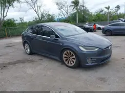 5YJXCBE27JF089905 2018 TESLA MODEL X