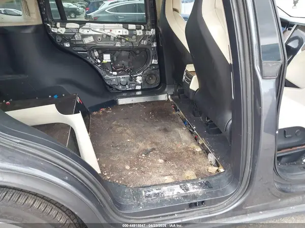 5YJXCBE27JF089905 2018 TESLA MODEL X - Image 8