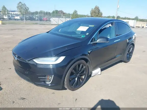 5YJXCBE27JF101499 2018 TESLA MODEL X - Image 2