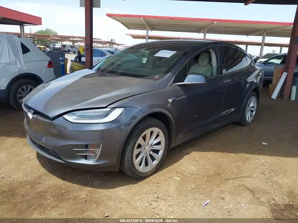 5YJXCBE27JF102233 2018 TESLA MODEL X - Image 2
