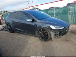 5YJXCBE27JF102247 2018 TESLA MODEL X