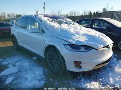 5YJXCBE27JF113037 2018 TESLA MODEL X