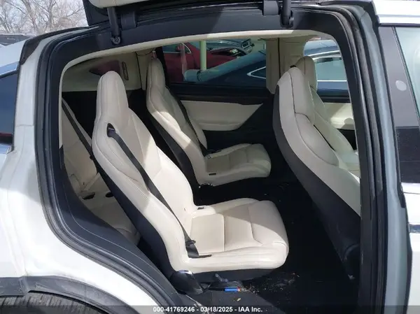 5YJXCBE27JF121834 2018 TESLA MODEL X - Image 8
