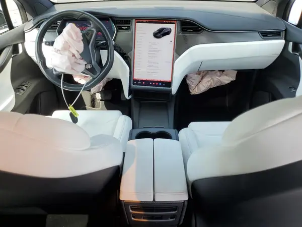 5YJXCBE27JF138696 2018 TESLA MODEL X - Image 8