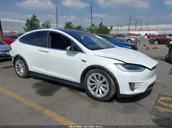 5YJXCBE27JF141811 2018 TESLA MODEL X