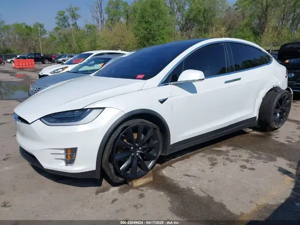 5YJXCBE27KF150381 2019 TESLA MODEL X - Image 2