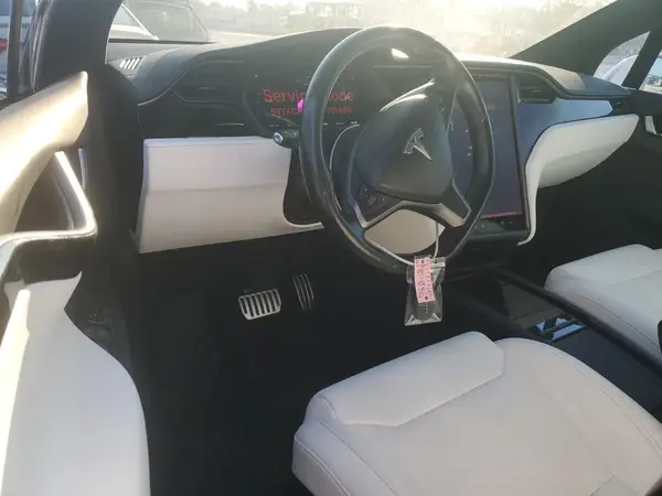 5YJXCBE27KF151496 2019 TESLA MODEL X - Image 8