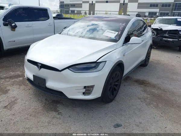 5YJXCBE27KF185972 2019 TESLA MODEL X - Image 2