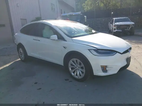 5YJXCBE27LF242169 2020 TESLA MODEL X - Image 1