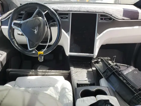 5YJXCBE28GF004725 2016 TESLA MODEL X - Image 8