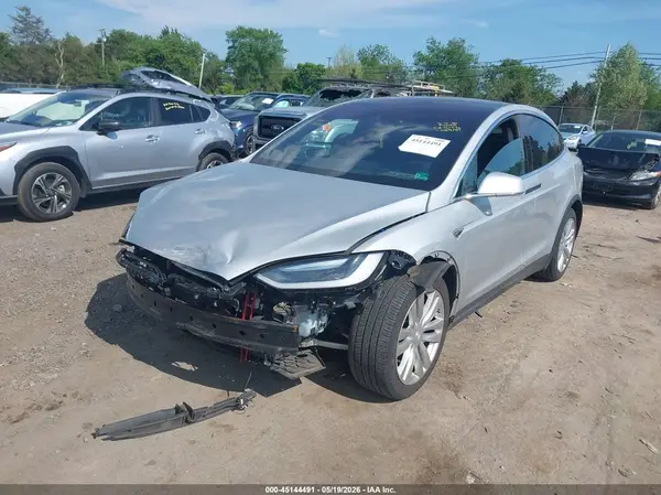 5YJXCBE28GF009147 2016 TESLA MODEL X - Image 2