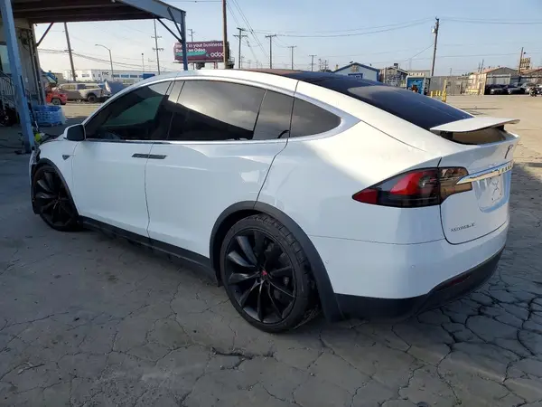 5YJXCBE28GF015286 2016 TESLA MODEL X - Image 2