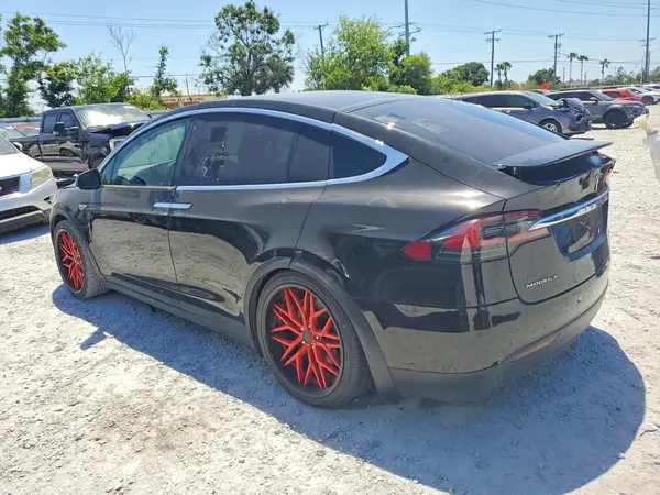 5YJXCBE28GF018074 2016 TESLA MODEL X - Image 2