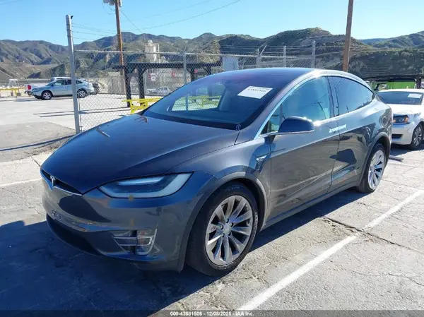 5YJXCBE28GF021119 2016 TESLA MODEL X - Image 2