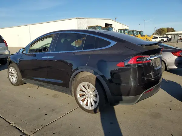 5YJXCBE28GF023694 2016 TESLA MODEL X - Image 2